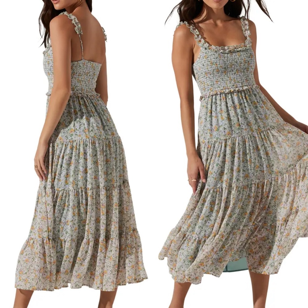 XS ASTR The Label Floral Smocked Tiered Midi Dress
